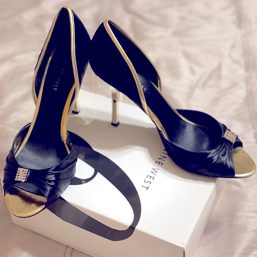 Black and gold peep toe evening shoes